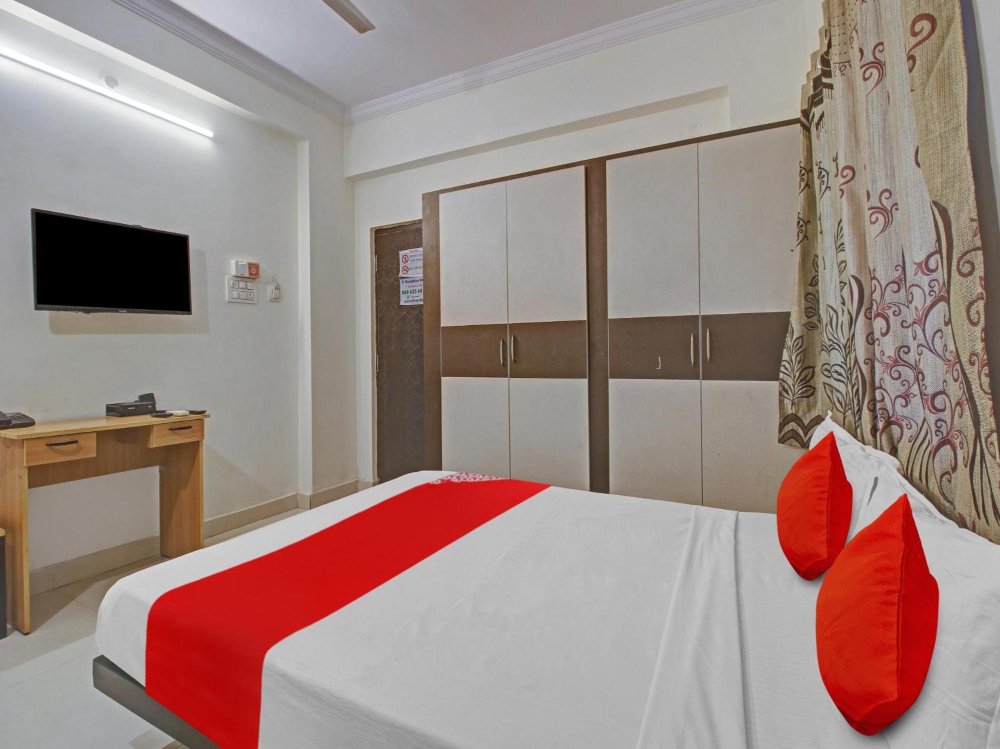 Hotel O Svr Silver Key Lingampalli Eksteriør bilde